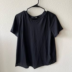 lululemon black t shirt (with flowing back)
